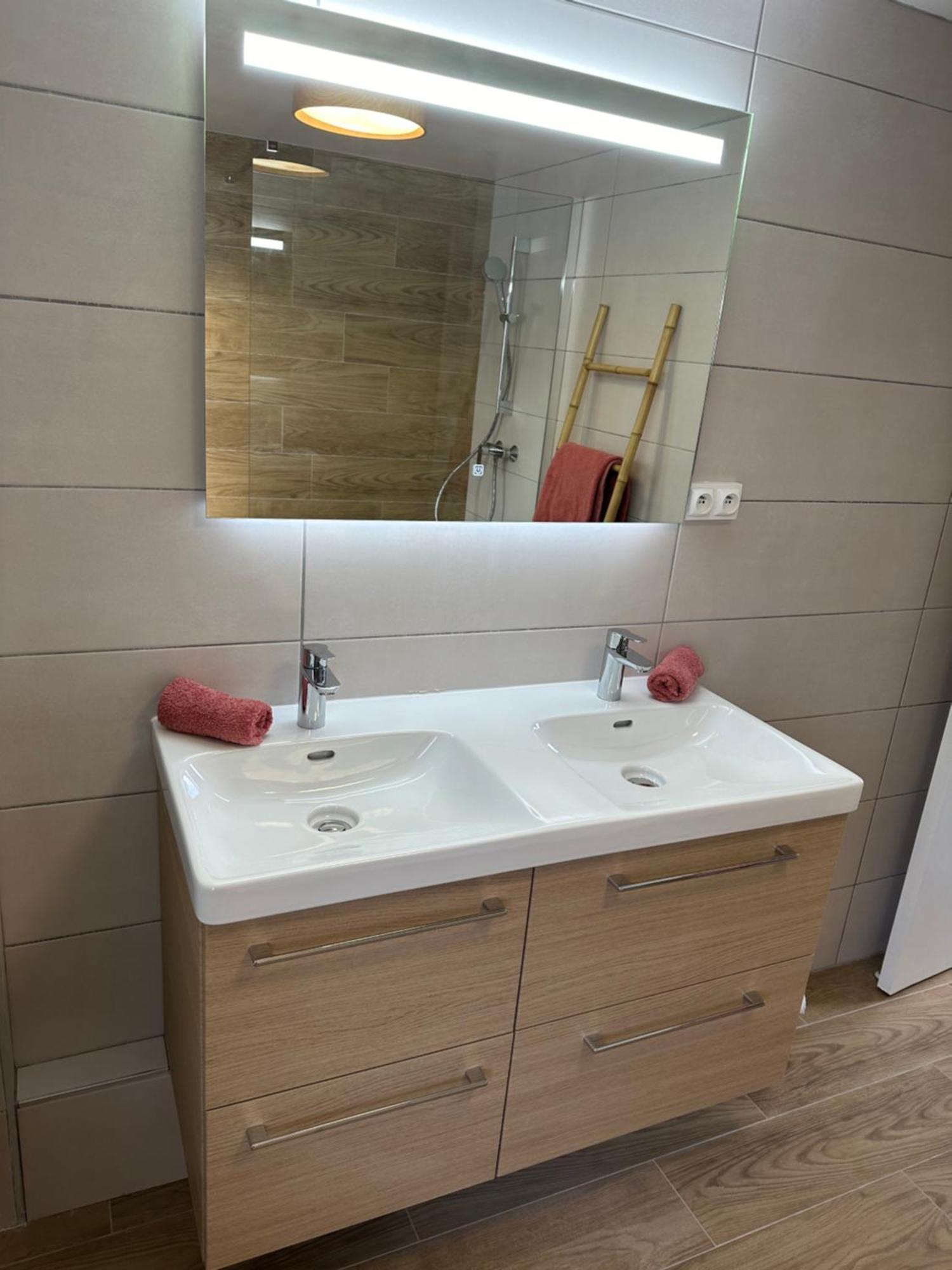 Maison Nombreux Couchages, 13 Lits, 3 Sdb, Exterieur Bourges Extérieur photo