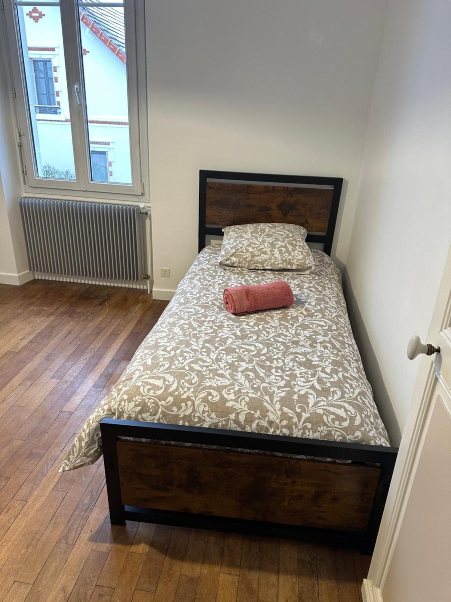 Maison Nombreux Couchages, 13 Lits, 3 Sdb, Exterieur Bourges Extérieur photo