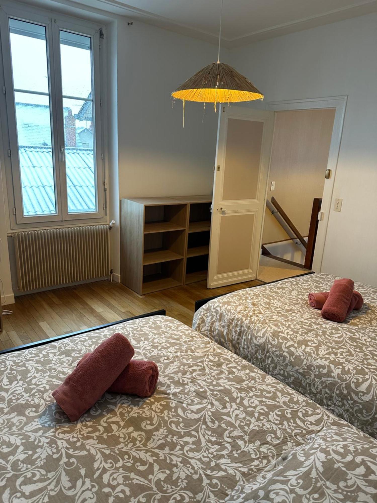 Maison Nombreux Couchages, 13 Lits, 3 Sdb, Exterieur Bourges Extérieur photo